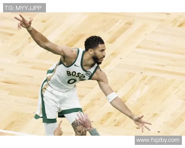 凯尔特人对阵热火第三场精彩回放全程回顾与分析 凯尔特人对阵热火第三场精彩回放全程回顾与分析